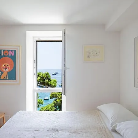 Вилла Cisterna Capri, Private Front With Pool Капри