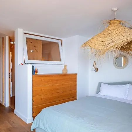 Cisterna Capri, Private Front With Pool Капри