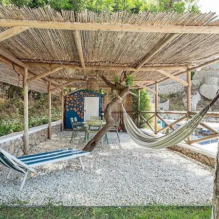 Villa Cisterna Capri, Private Front With Pool